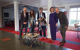 Circulaire expositie onthuld in Bestuurscentrum Voorhout