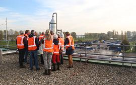 Met twee volle bussen op excursie naar de Meerlanden