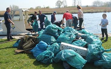 De Kaag kan er weer tegenaan, 510 kilo zwerfvuil opgeruimd!