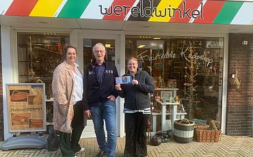 Mooie bijdrage Wereldwinkel voor De Roze Hulp