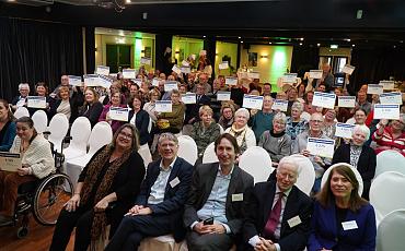 Meerlandenfonds reikt cheques uit aan 128 clubs en goede doelen in regio