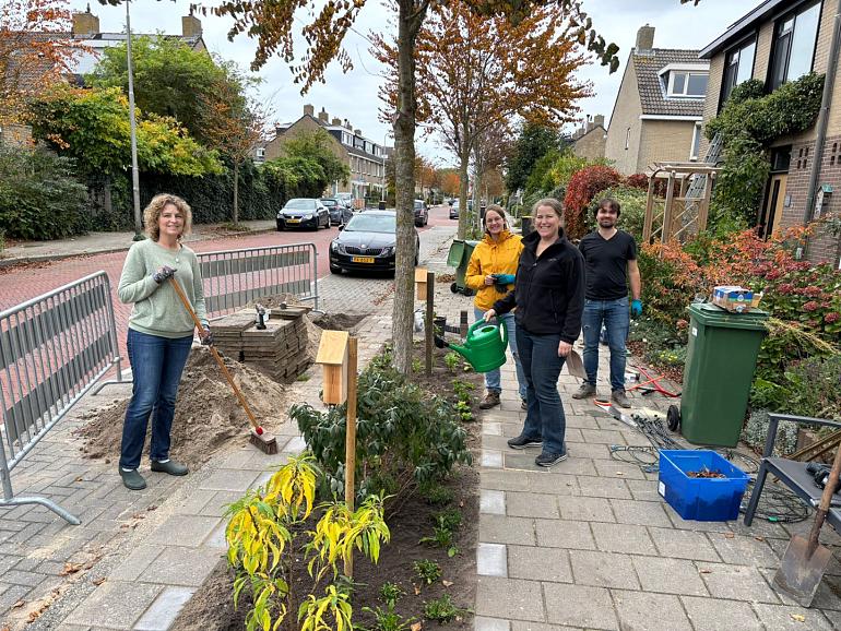 Tegels eruit, planten erin actie